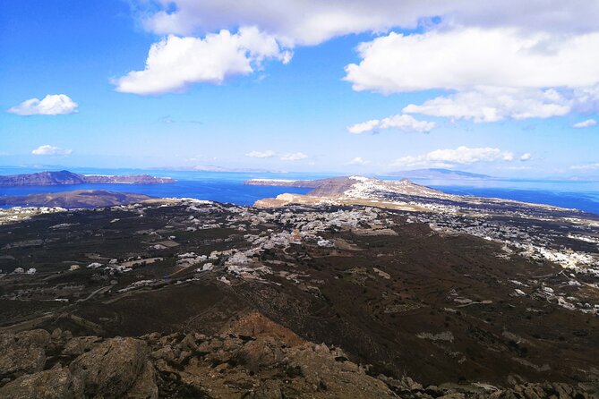 Private Unseen Authentic Santorini Half Day Island Tour - Akrotiri and Red Beach area: southwestern Santorini with ancient-site context