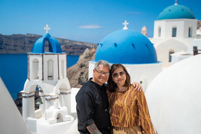 Private Walking Tour in Santorini with Personal Photographer - Meeting at the Church of Agios Georgios in Oia (and why that’s handy)