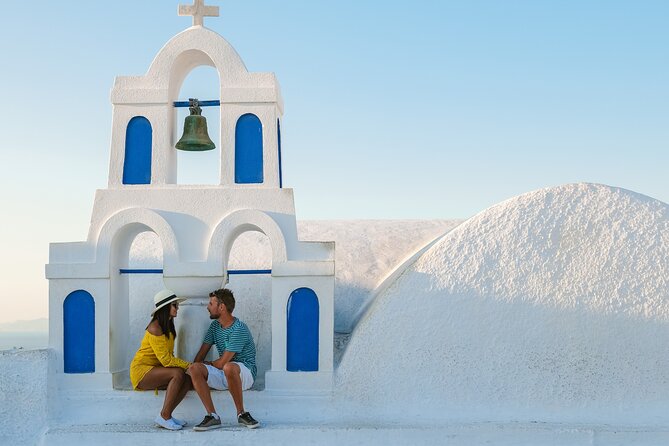 Professional Photoshoot at Oia Village Santorini - Meeting Point and the Real Meaning of “Schedule”