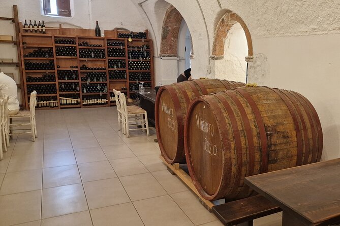 Santorini: 4hrs Small Group Wine Tasting Tour with Local Bites - The tastings: 10–12 wines plus local bites that keep it fun