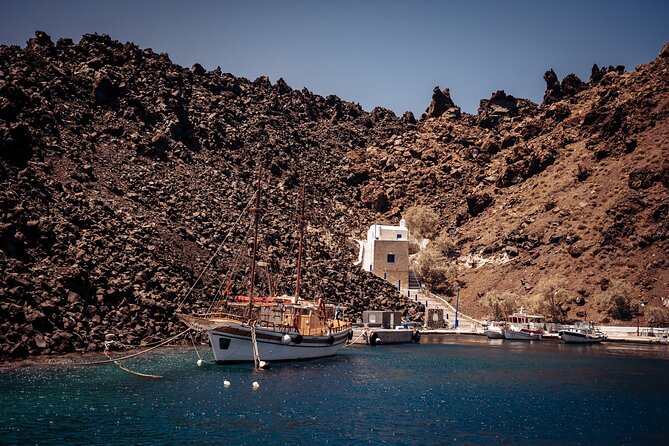 Santorini: Boat tour to Volcano, Hot Springs & Thirasia island - Palea Kameni Hot Springs: Warm Water, Sulfur Stains, and Staying Power