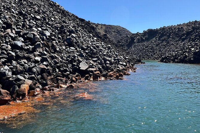 Santorini: Boat tour to Volcano, Hot Springs & Thirasia island - Thirassia Island Time: The Calmer Side of Santorini for Lunch and Wine