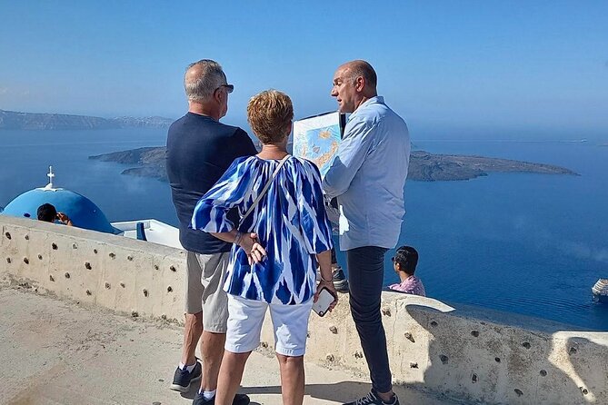 Santorini: Cable Car-Free & Stress-Free Private Island Tour - Oia’s UNESCO-protected streets: an hour to wander, shop, and choose your best viewpoint