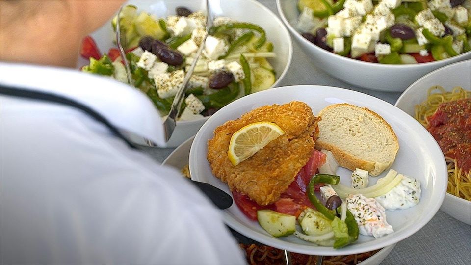 Santorini: Caldera Cruise with Greek Meal and Transfer - Price and Value: Is $176 Reasonable for Santorini?