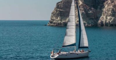 Santorini Caldera: Morning Sailing Cruise with Meal - From Vlihada Marina to the Red and White Beach photo stops