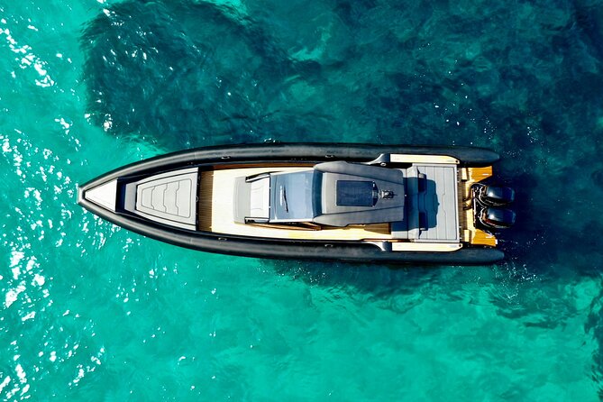 Santorini Caldera: Private Cruise with Speed Boat & Open Bar - Nea Kameni hot springs: snorkeling without the volcano hike