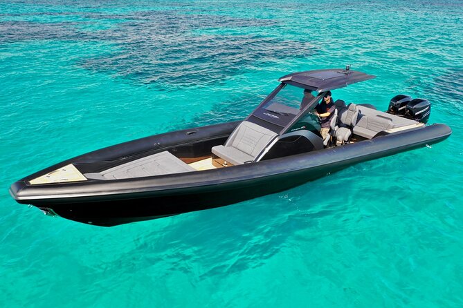 Santorini Caldera: Private Cruise with Speed Boat & Open Bar - The crew: safety focus plus photo help