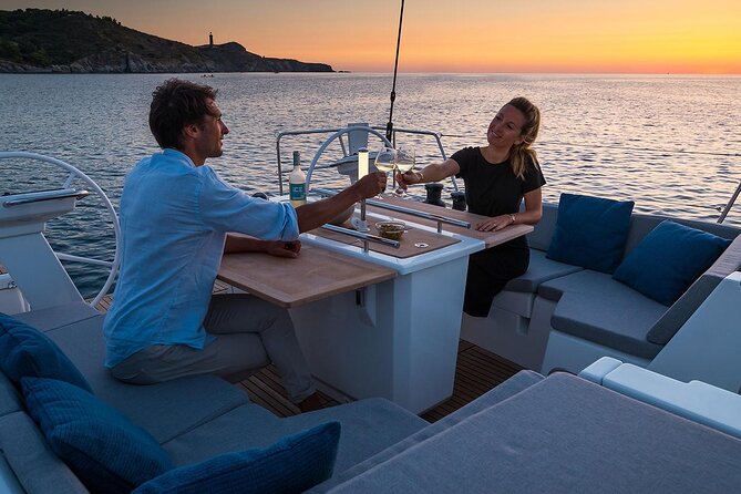 Santorini: Caldera Private Sailing Boat Cruise with Beneteau Oceanis 46.1 - Hotel Pickup, Vlychada Port, and the 5-Hour Pace