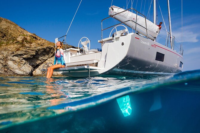 Santorini: Caldera Private Sailing Boat Cruise with Beneteau Oceanis 46.1 - BBQ, Local Wine, and Snorkeling Gear Included
