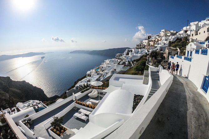 Santorini : Caldera Trail Hike and Sunset - Why the Fira-to-Oia caldera rim walk hits different in late afternoon