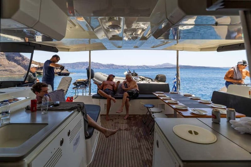 Santorini: Catamaran Cruise with Fresh Meal & Open Bar - Transport time: how it can feel short or long