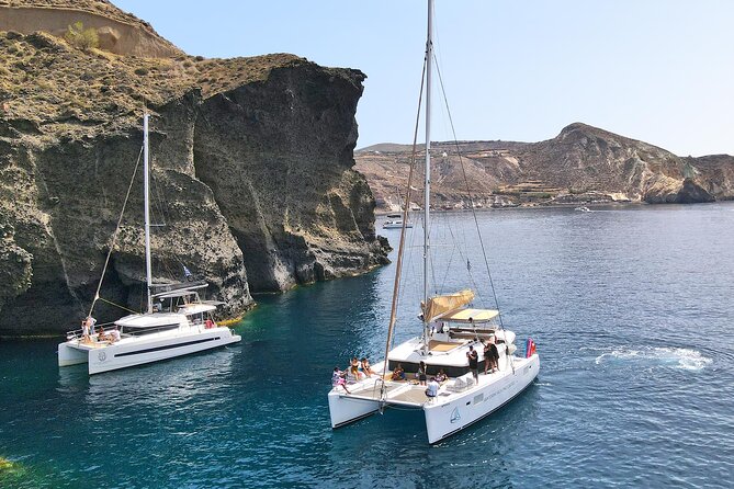 Santorini Catamaran Cruise: with Lunch, BBQ, Open Bar, Transfers - Mesa Pigadia Beach: lunch with a view and snorkeling-friendly water