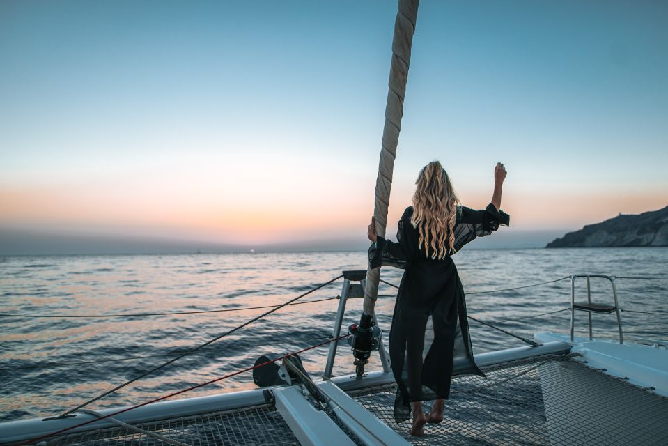 Santorini Catamaran Cruise with Swimming, Meal and Open Bar - Food and drinks on board: this is more than snacks