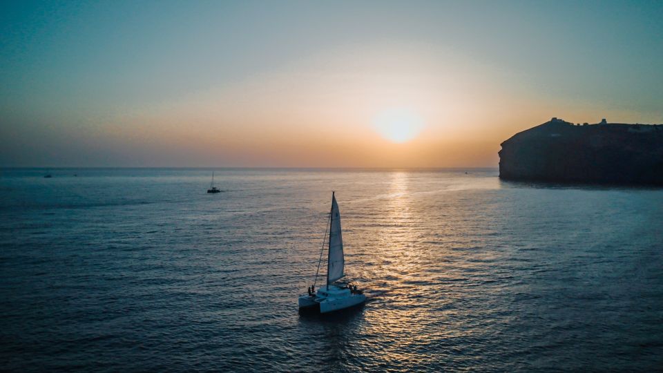 Santorini Catamaran Cruise with Swimming, Meal and Open Bar - Who this tour is best for (and when it can be less ideal)