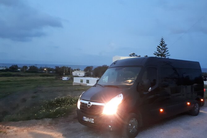 Santorini Chauffeur Services per Hour - Why the “up to 12” group size often beats cruise-ship day tours