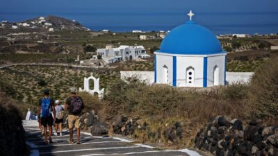 Santorini: Cooking Class and Easy Hike - Vineyards, chapels, and caldera views on both sides