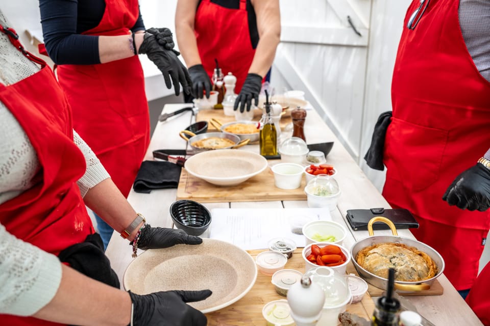 Santorini: Cooking Class with Lunch and Wine Tasting - Key things you’ll notice fast
