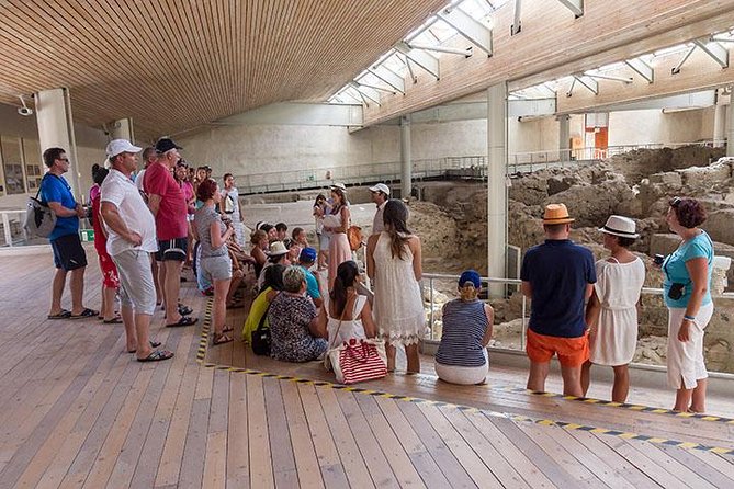 Santorini Day Tour with Sunset in Oia - One Day to Hit Akrotiri, Emporio, Perissa, Pyrgos, and Oia