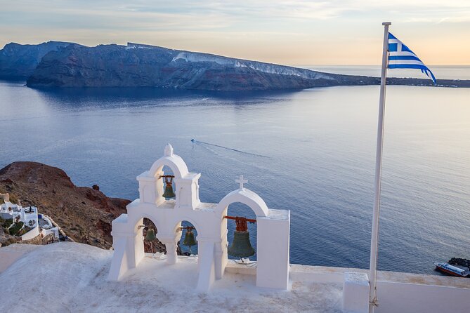Santorini Delight: Mini-Group Tour for Cruise Passengers - Stop 2: Oia’s Famous Village Hour (Market Time Without the Panic)