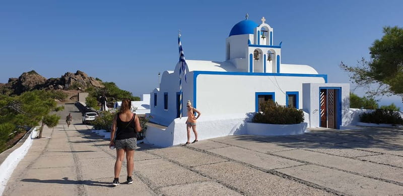Santorini: Fira to Oia Caldera Hike with Guide - Wildflowers, Viewpoints, and That Caldera Horizon Moment