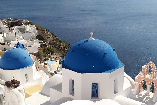 Santorini First-time Visitors Private Tour with Wine Tasting - The vehicle, the guide, and why that matters for value