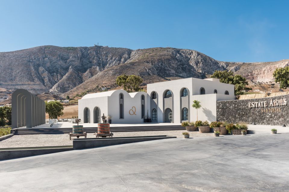 Santorini: Guided Wineries Private Tour with Wine Tastings - The Tastings and Snacks: 12 Wines Without the Guesswork