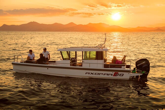 Santorini Half Day MotorCruiser Private Cruise incl. Meal,Drinks &Free Transport - Faros lighthouse and Aspronisi: panoramic caldera views off the tourist lane