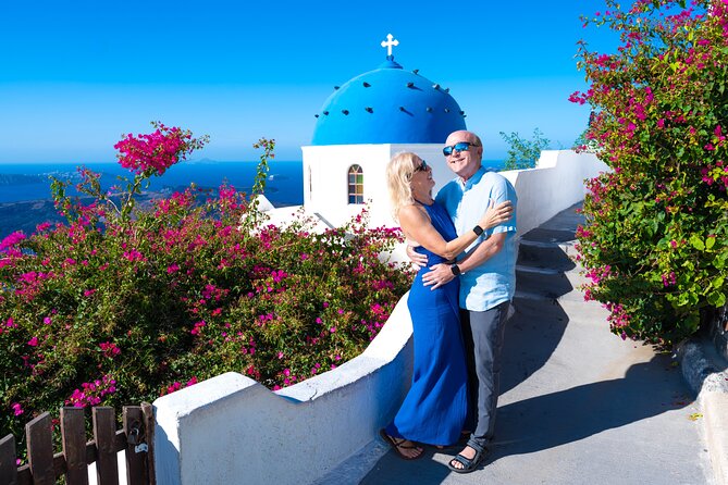 Santorini Highlight Private Tour 4 hours - Stop 4: Castelli of Pyrgos for a Traditional Village Feel