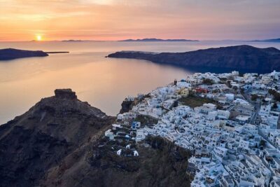 Santorini Highlights Half-Day Private Tour - Pyrgos or Megalochori: choosing how you want your Santorini to feel