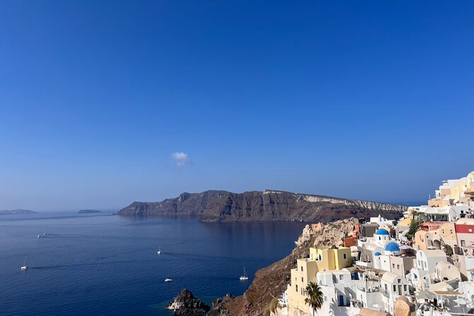 Santorini Highlights: Private Sightseeing Tour in Santorini - Firostefani: 15 minutes at the blue-domed sweet spot