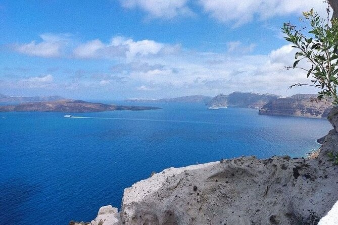 Santorini Highlights Tour 5 Hour - Oia architecture and sunset mood without getting stuck in the crowd maze