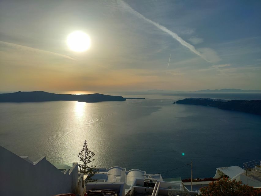Santorini highlights tour - Oia Village: Blue Domes, Popular Photo Spots, and Sunset