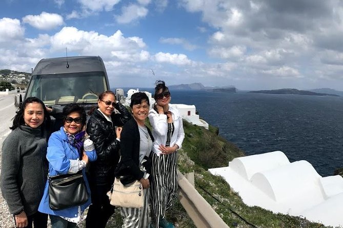 Santorini Hotel-Villas Transport & Transfer Services - Hotel-to-airport convenience that doesn’t feel stiff