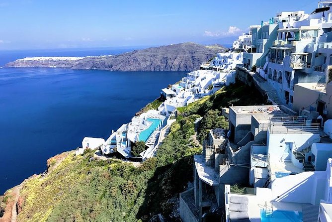 Santorini Hotel-Villas Transport & Transfer Services - The ride itself: shared transport, air-conditioning, and real comfort