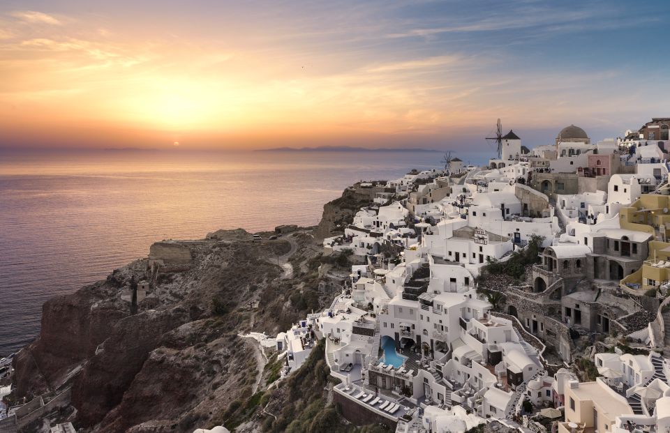 Santorini: Island Highlights Guided Day Trip with Oia Sunset - Oia at sunset: the classic finale, with real crowd math
