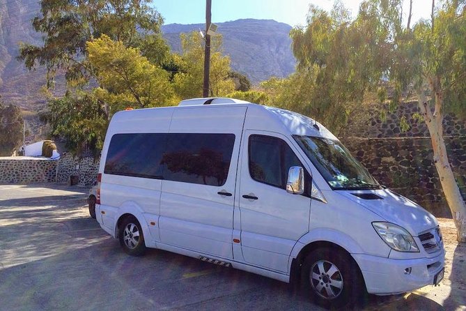 Santorini JTR Airport Transport & Transfer Services - Ride Comfort on Santorini Time: Air-Conditioned Vans and Bottled Water