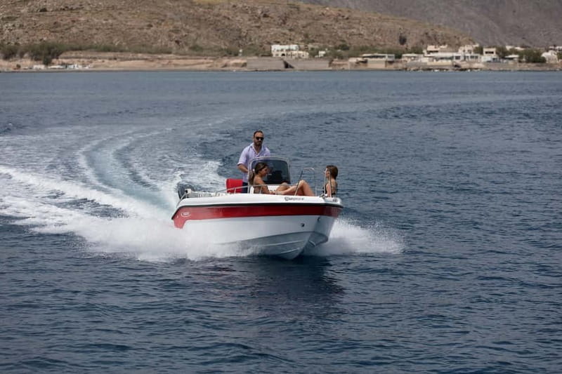 Santorini: license free boat in Santorini - Key things that make this Santorini boat rental work