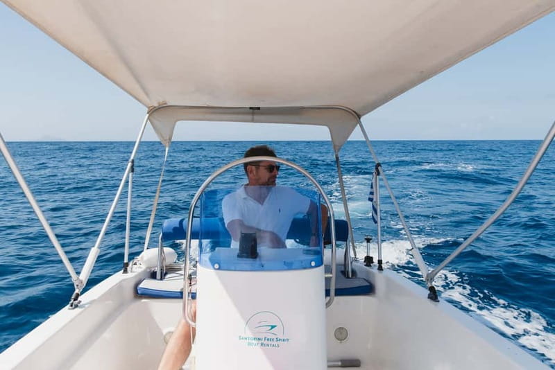 Santorini: License-Free Boat Rental with Ice, Water, & Fruit - Exploring the Caldera by Sea, Island-Style