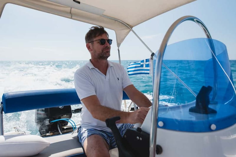 Santorini: License-Free Boat Rental with Ice, Water, & Fruit - Secluded Beaches and the Joy of Your Own Swim Breaks