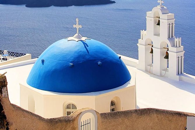 Santorini local private tour for small group - Perissa black sand beach: organized, easy, and family-friendly