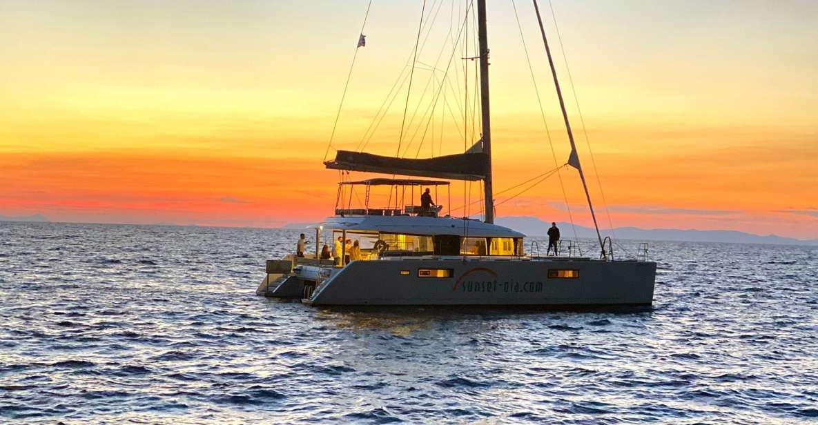 Santorini: Luxurious Catamaran Cruise with Meal & Open Bar - Pickup and timing: the 5 hours can turn into a longer day