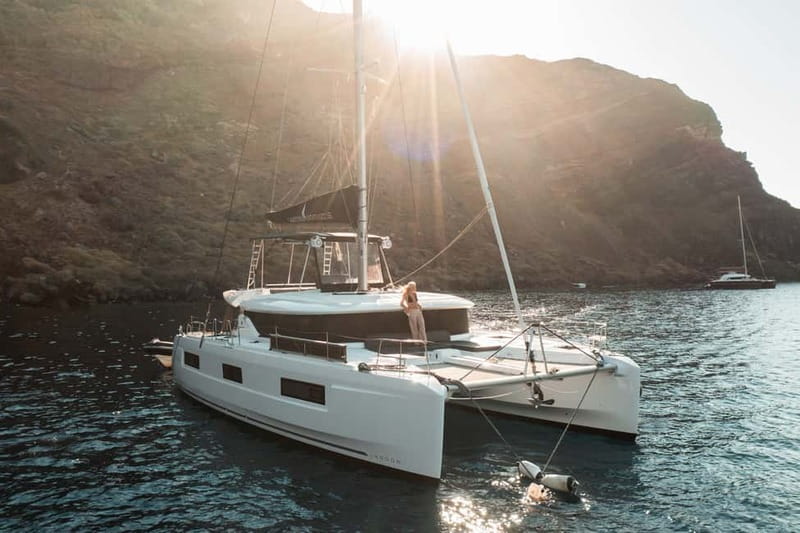 Santorini: Majestic Catamaran Cruise with Meal and Drinks - Day Cruise: Thirassia, Fishermen Views, and Volcanic Stops