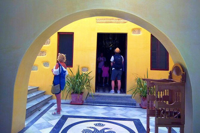 Santorini Must-See Highlights: Private Shore Tour - Price and value: what $48.37 buys you (and what it doesn’t)