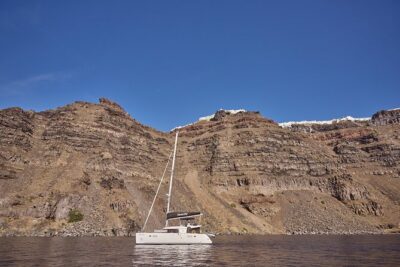 Santorini Oia: Caldera Luxury Day Cruise with BBQ & Drinks - How Thirassia (the calm-bay stop) changes the whole cruise