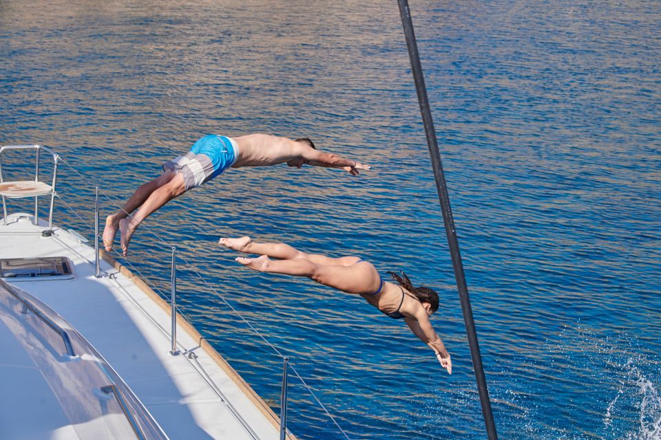 Santorini: Platinum Catamaran Cruise w/ BBQ Meal & Open Bar - The Sunset Finish at Akrotiri Lighthouse: Wine, Photos, and Less Chaos
