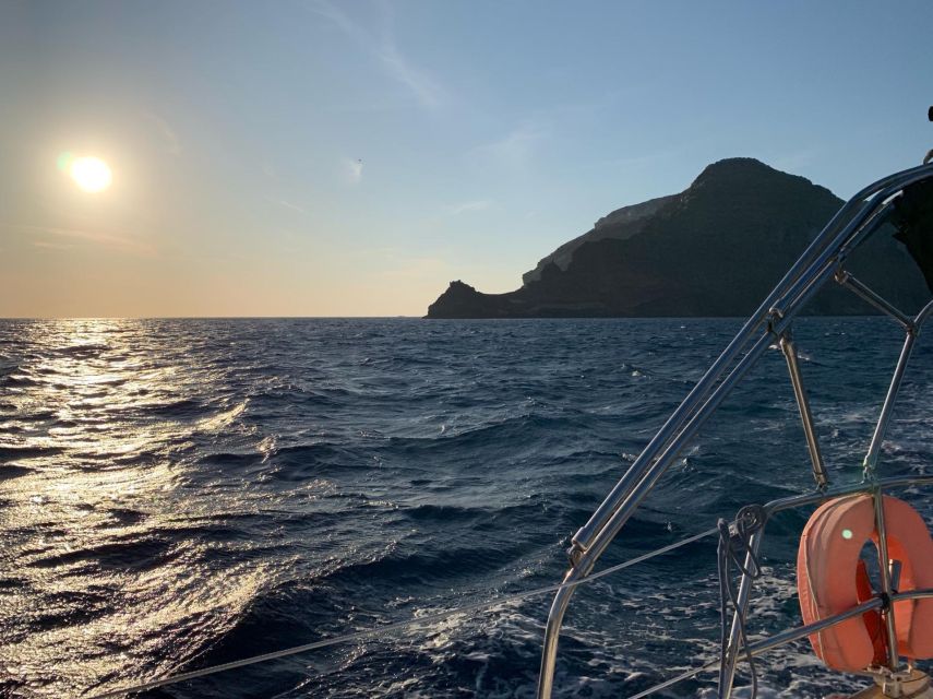 Santorini: Private 5-Hour Sunset Sailing Tour with Dinner - Who this sailing tour fits (and who should choose something else)