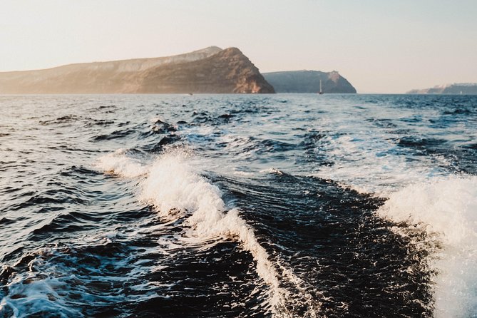Santorini Private Catamaran Cruise with BBQ, Open Bar & Transfers - Sunset cruises: when timing matters more than you think