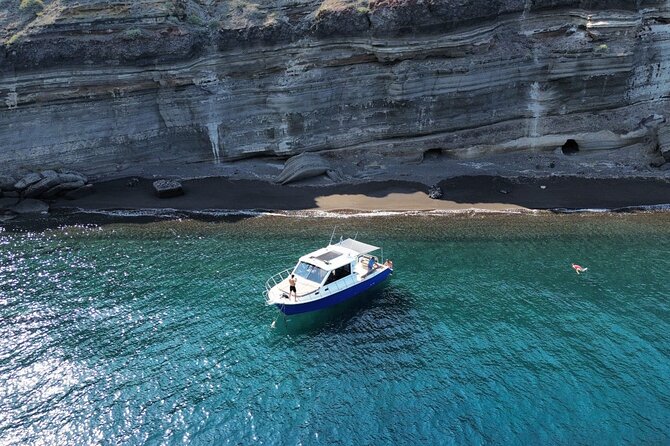 Santorini Private Cruise Sightseeing Tour with BBQ and Drinks - Key highlights to look for