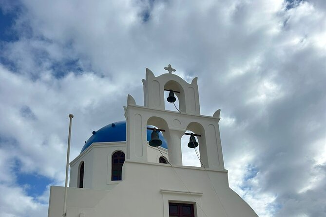 Santorini Private HIGHLIGHTS TOUR - Oia’s blue domes and sunset energy, without the chaos tax