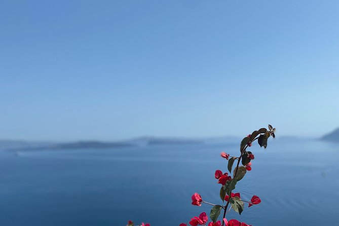 Santorini Private HIGHLIGHTS TOUR - Perivolos black beach break: where to cool off